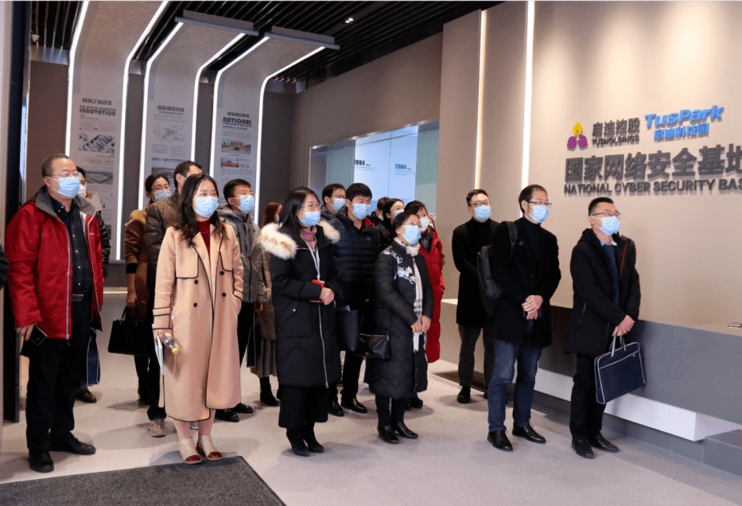 武漢畫冊印刷—武漢金田彩印公司_武漢網絡公司_武漢綠色網絡信息服務有限責任公司